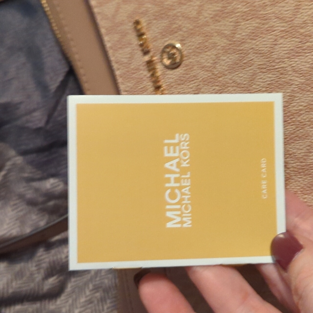 Michael Kors - Picture 4 of 4